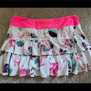 Lululemon Women Skirt Size 8 Floral